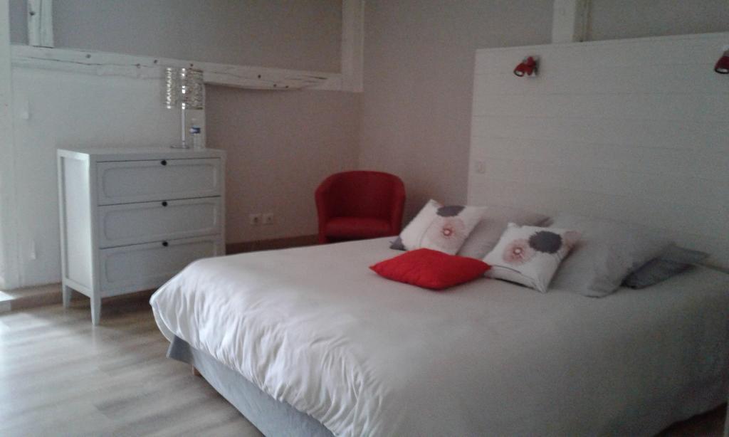 Au Passage Des Grues Bed & Breakfast Drosnay ภายนอก รูปภาพ